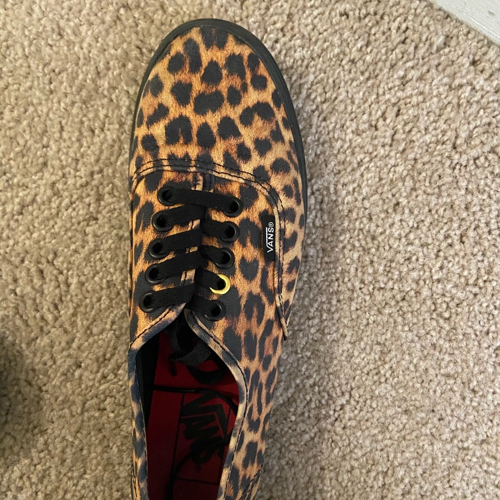 Leopard vans - Picture 5 of 7